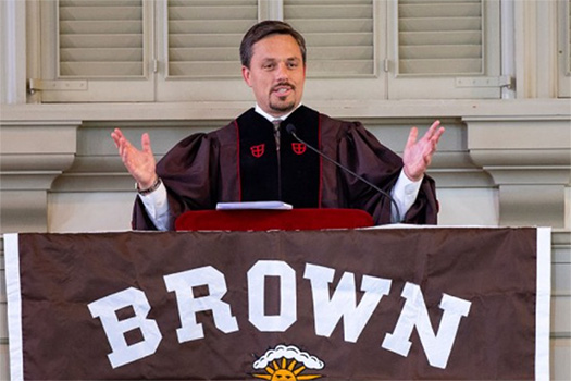 Carlos Lejnieks delivering baccalaureate address